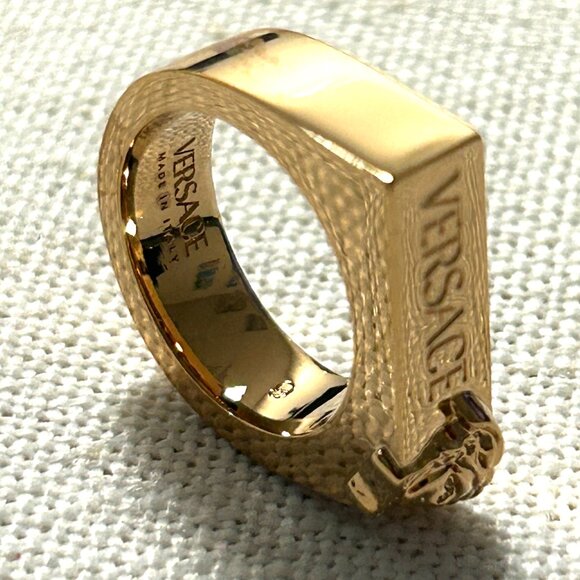 New Versace Gold Tone Medusa Mini Head Logo Ring - Picture 3 of 5